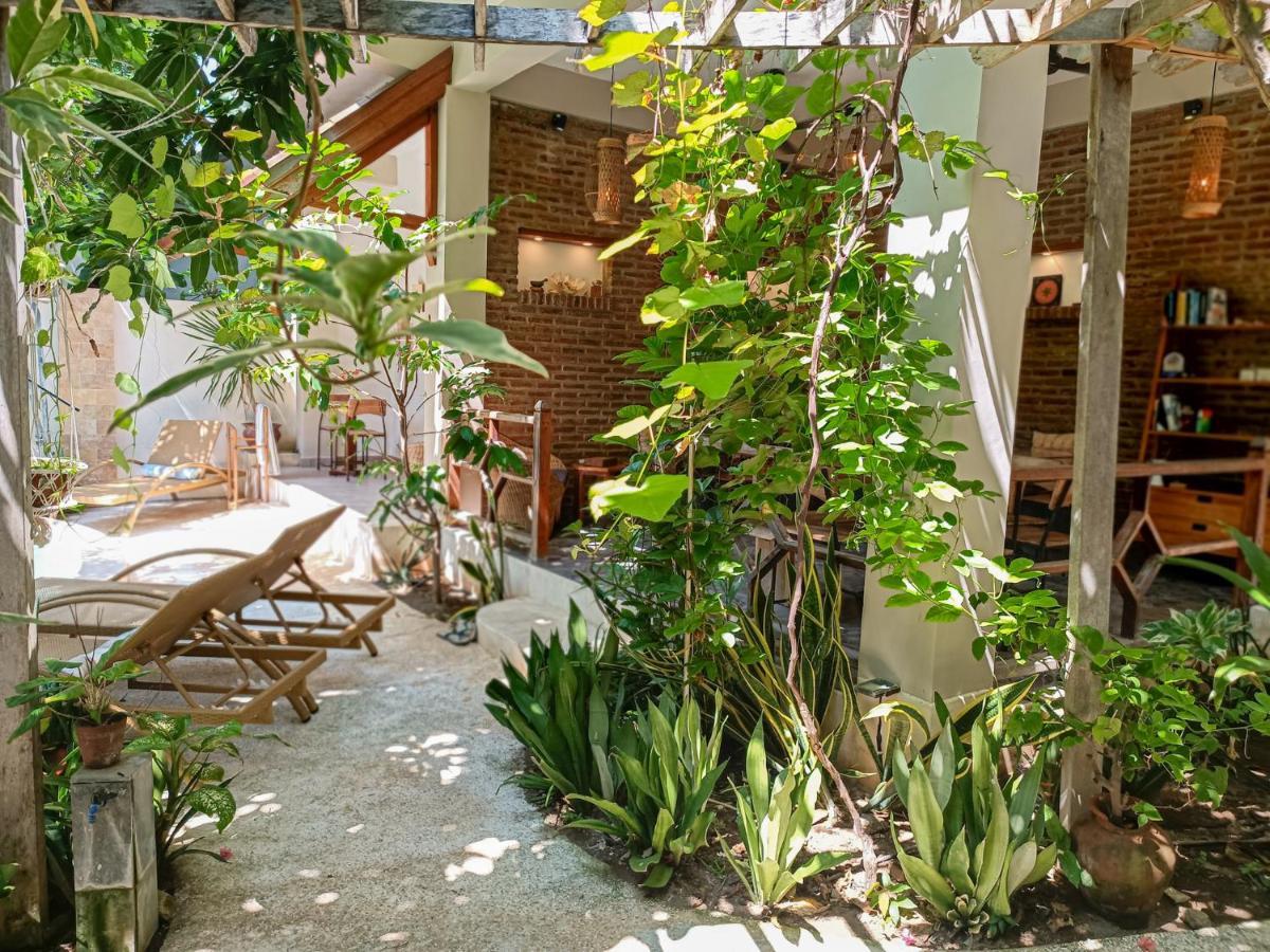Soraya Yoga Wellness Center Hotell Gili Trawangan Exteriör bild